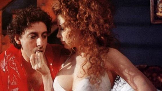 TOP 4 cele mai bune la pat femei din istorie. Una şi-a început ''activitatea'' la mănăstire 