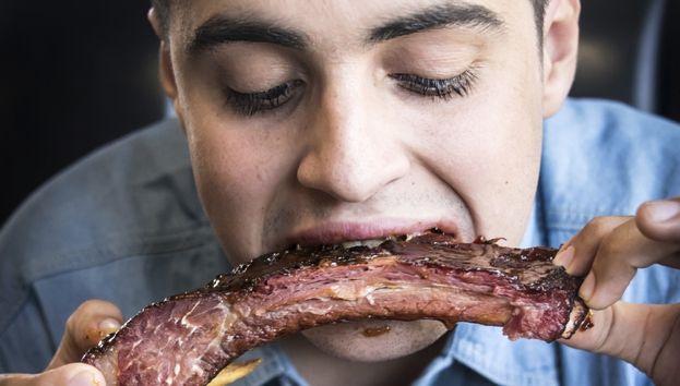 Descoperire neaşteptată: alimentele prea grase pot provoca depresie