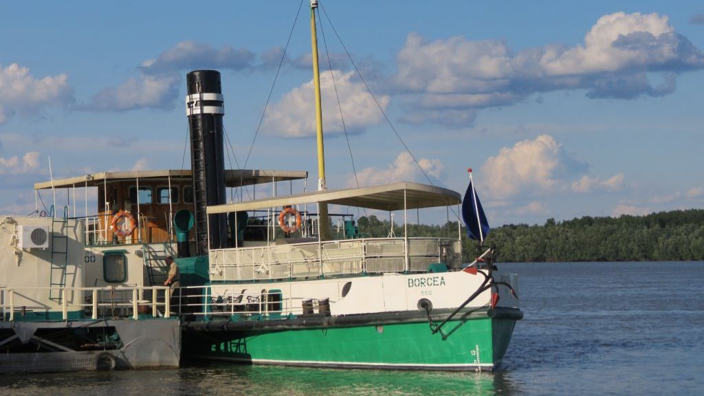 EMOȚIONANT. Un vapor românesc, vechi de un secol, restaurat de tatăl unui tânăr mort în Colectiv