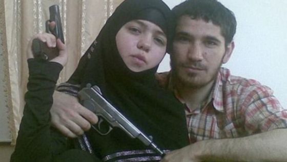 Tragic. Oamenii sunt îngroziţi. O teroristă care avea în spate un bebeluş s-a aruncat în aer