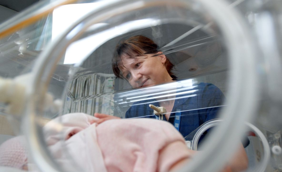 O tânără din Constanța a născut siameze. Ce spun medicii despre fetițe