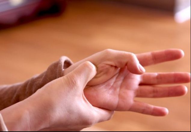 Ce se întâmplă dacă te masezi zilnic în acest loc. Efectele sunt uluitoare