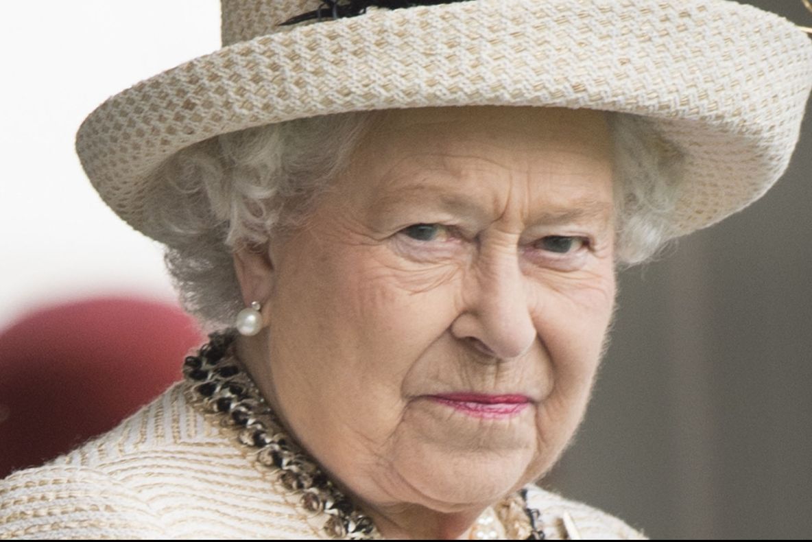 Scandal la Buckingham! S-au iubit în secret, deși era interzis. Regina Elisabeta e neagră de furie