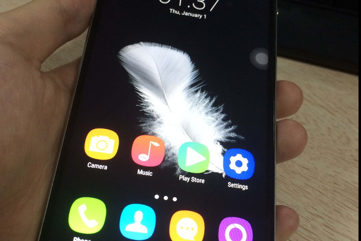 Oukitel K10000. Telefonul cu cea mai mare baterie din lume