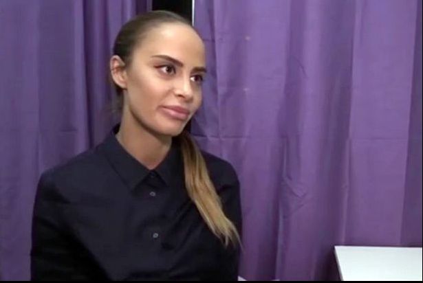 Angajată a Guvernului, concediată pentru imaginile indecente publicate pe Internet