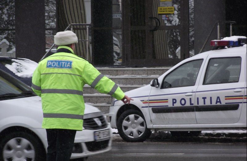 Pieton găsit mort pe marginea drumului. Autorul faptei a fugit de la locul accidentului