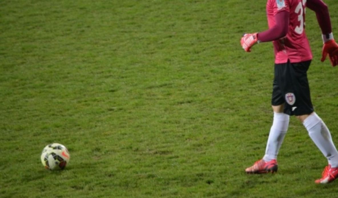 Doliu în lumea fotbalului. Un portar legendar A MURIT la 47 de ani