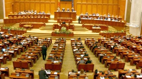 2015, anul mandatelor pierdute. Câți deputaţi şi senatori au părăsit Parlamentul