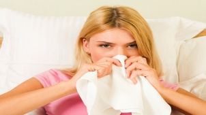 Vrei să ţii răceala şi gripa departe? Renunţă la aceste obiceiuri proaste!