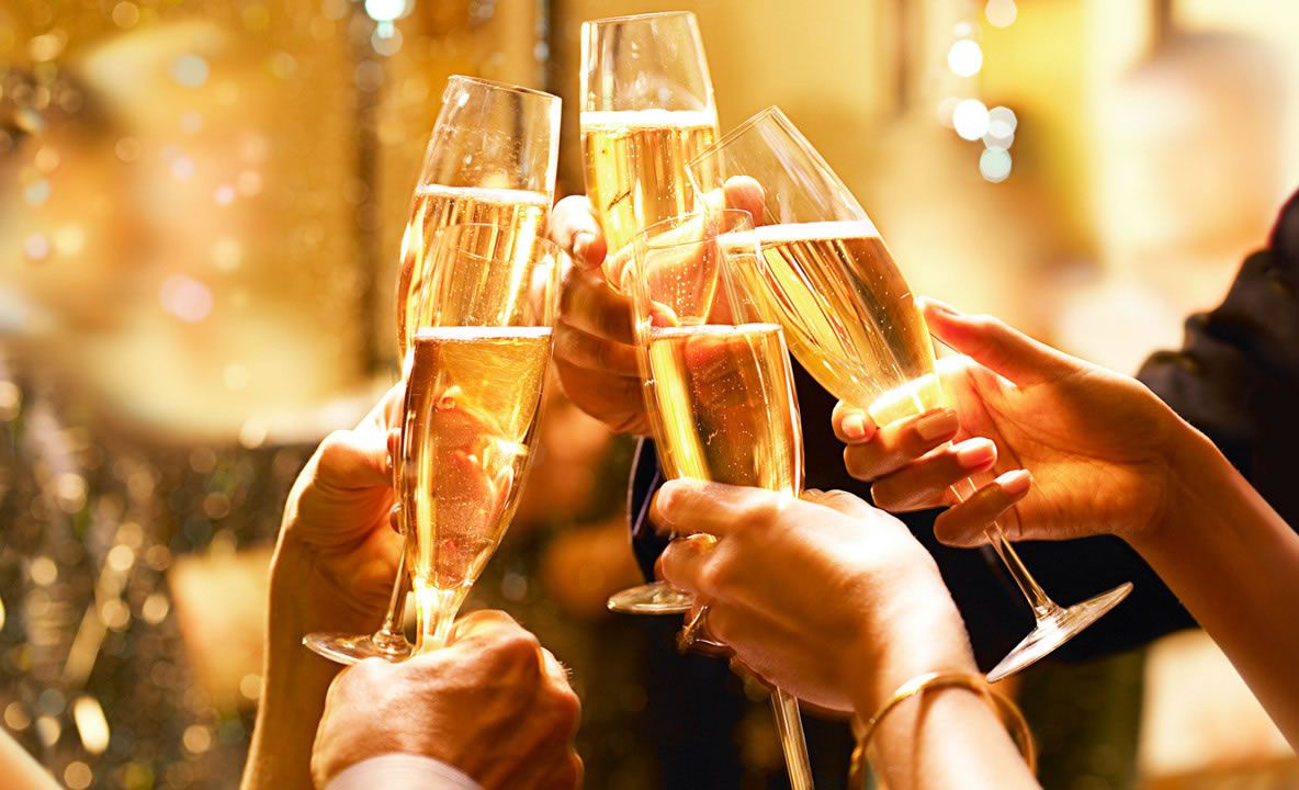 Dovada că până acum ai băut greşit şampania