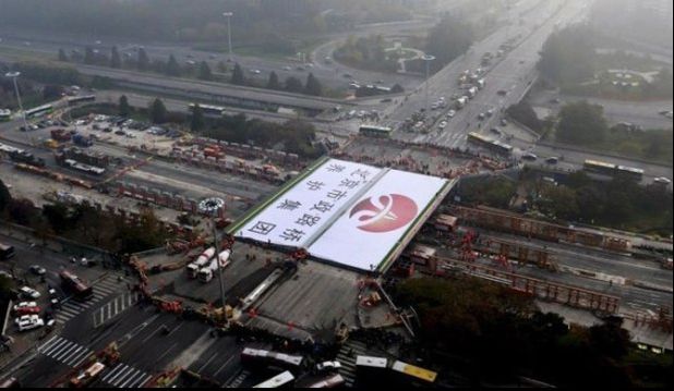 Cum au reconstruit chinezii un pod în 43 de ore. Imagini incredibile 