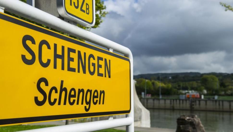 Reuniune importantă la Amsterdam. Prăbuşirea spaţiului Schengen şi terorismul, principalele teme