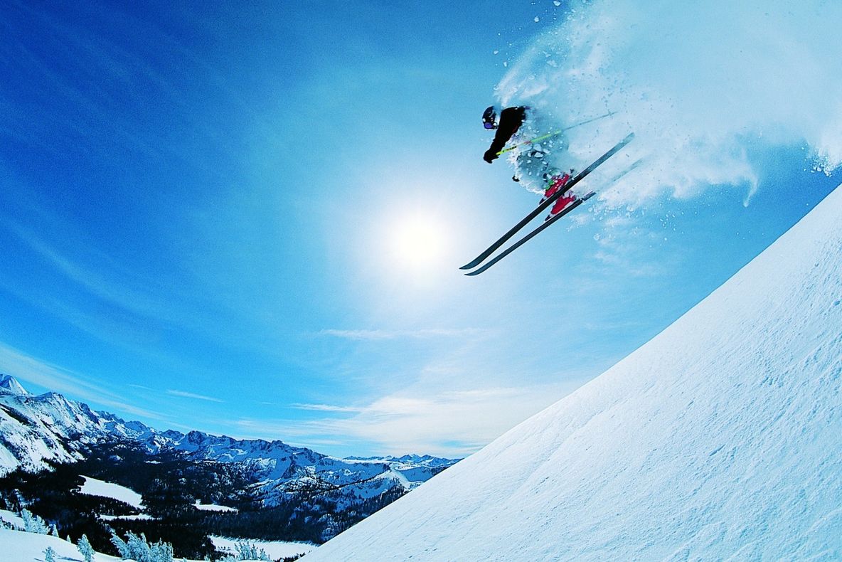 Unde petrec românii Crăciunul și Revelionul 