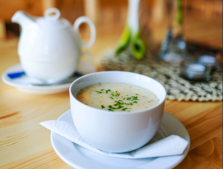 Supa cu 52 de căței de usturoi. Rețeta miraculoasă care te scapă de numeroase boli