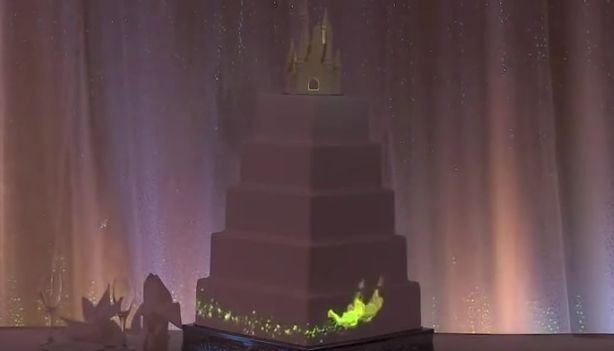 Au aşezat tortul de nuntă pe masă şi au stins lumina. Ce urmează e fabulos