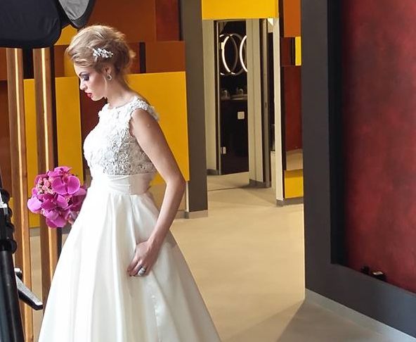 Pretenții de fotomodel. Ce a cerut Valentina Pelinel când a îmbrăcat rochia de mireasă, însărcinată