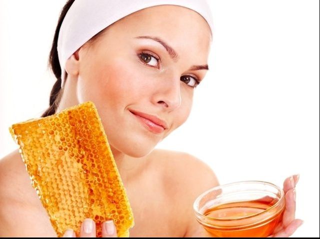 A mestecat fagure de miere 30 de minute, timp de 30 de zile. A rămas uluită când a văzut efectele