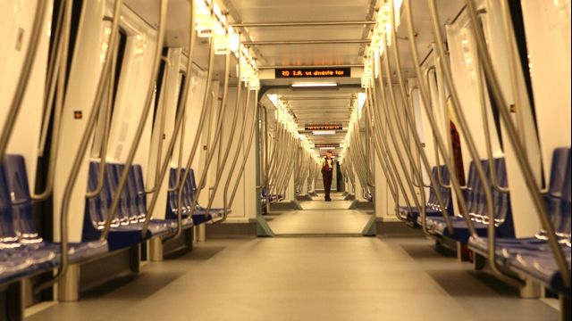 A încercat să trezească un tânăr care adormise în metrou. Ce s-a întâmplat apoi e dincolo de cuvinte