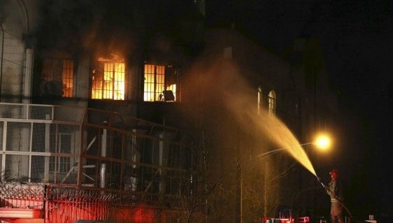 Arabia Saudită întrerupe relaţiile diplomatice cu Iranul