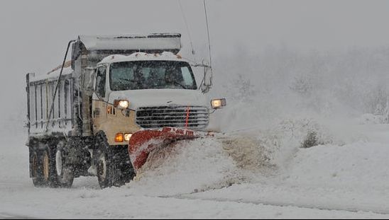 Autoritățile au declarat stare de urgență din cauza viscolului și a ninsorilor. 10 persoane au murit