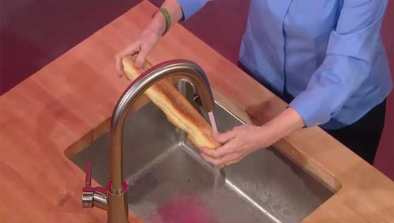 A turnat apă peste pâine. Rezultatul e dincolo de orice imaginație