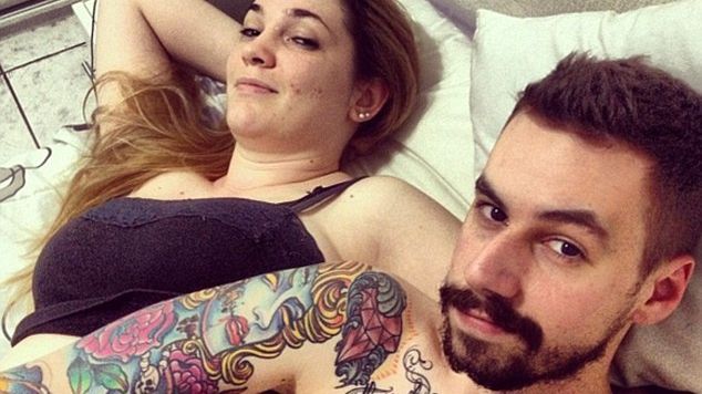 O nouă modă ia cu asalt Internetul: "Selfie după sex"