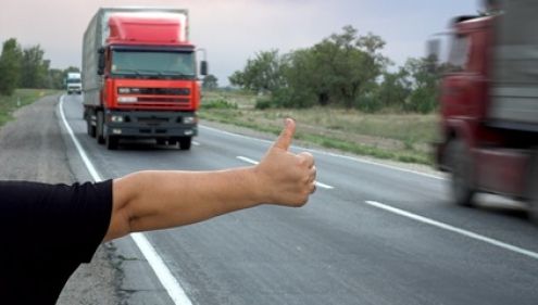 Bunăvoinţa se plăteşte. Ce a păţit un şofer din Cluj care a luat în maşină un necunoscut,la autostop