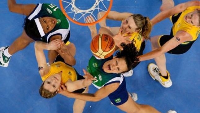 Scandal cu tentă naţionalistă la un meci de baschet, din Liga Naţională. De ce s-au supărat secuii