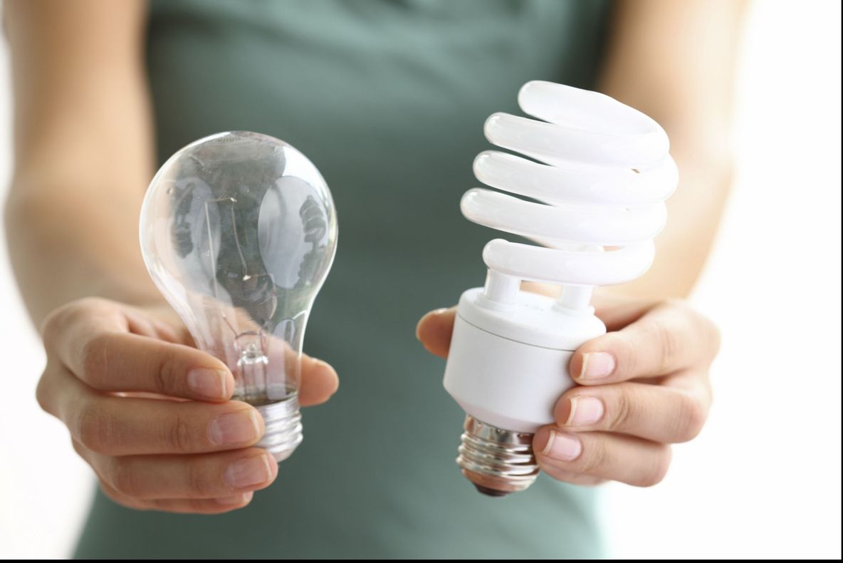 Foloseşti acasă becuri economice? Te vei răzgândi după ce citești asta
