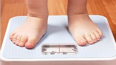 Povestea fetiţei de 12 ani care a ajuns să cântărească 76 de kilograme. Ce a motivat-o să slăbească
