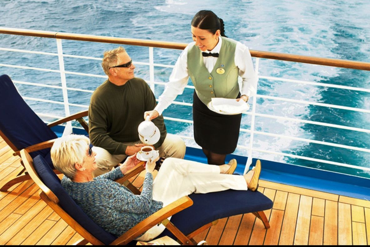 Se aflau în croazieră și erau foarte fericiți. Au coborât la masă: ”Sângele curgea în șiroaie”