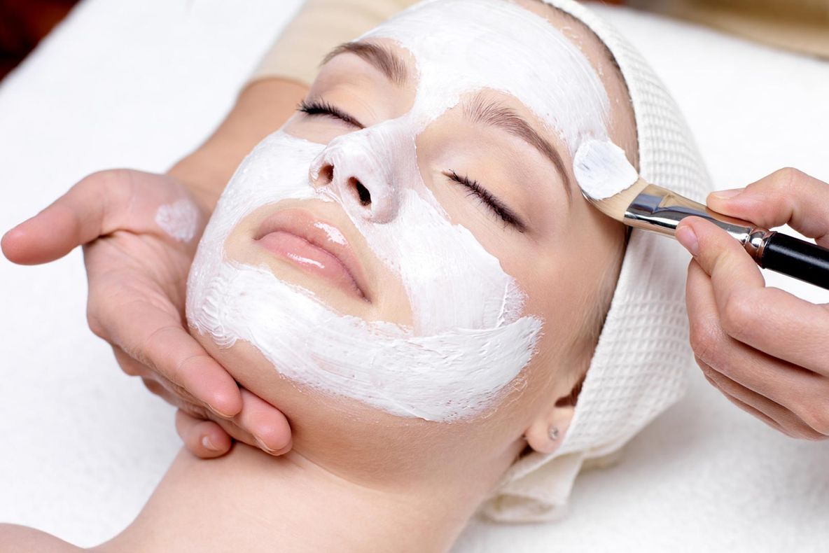 Trei măşti naturale pentru faţă, potrivite în timpul iernii. Iată cum se prepară