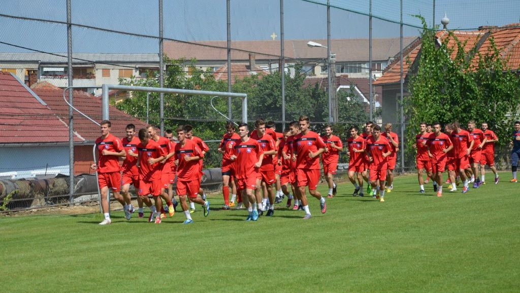 O echipă de tradiţie din fotbalul românesc a intrat în faliment. Un alt mare nume a murit