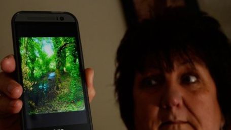 A făcut o poză într-o pădure, dar ce a apărut în imagine a terifiat-o. "Se vede foarte clar"