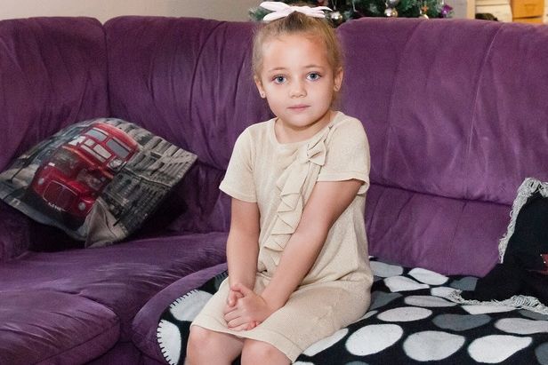 Pielea de pe picioare i-a fost pur şi simplu smulsă după ce s-a aşezat pe toaletă. Ce s-a întâmplat?