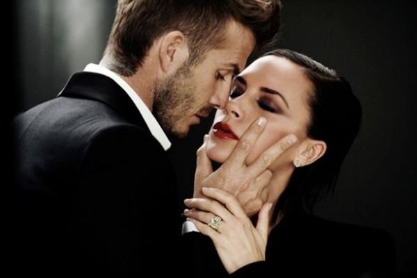 David Beckham şi-a fotografiat soţia într-o ipostază intimă. Fanii, surprinşi
