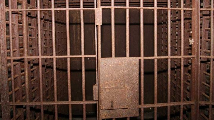 Evadare ca-n filme dintr-o închisoare de maximă securitate. Deţinuţii, extrem de periculoşi