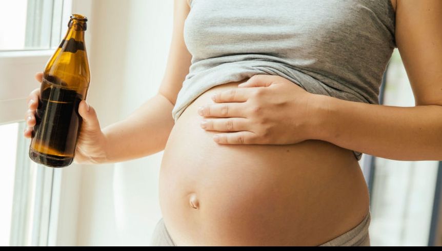 Mama sa a băut alcool cât timp era însărcinată cu ea. Acum, a descoperit ceva care i-a ruinat viața