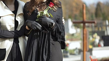 Ce se întâmplă dacă visezi că ţi-a murit mama