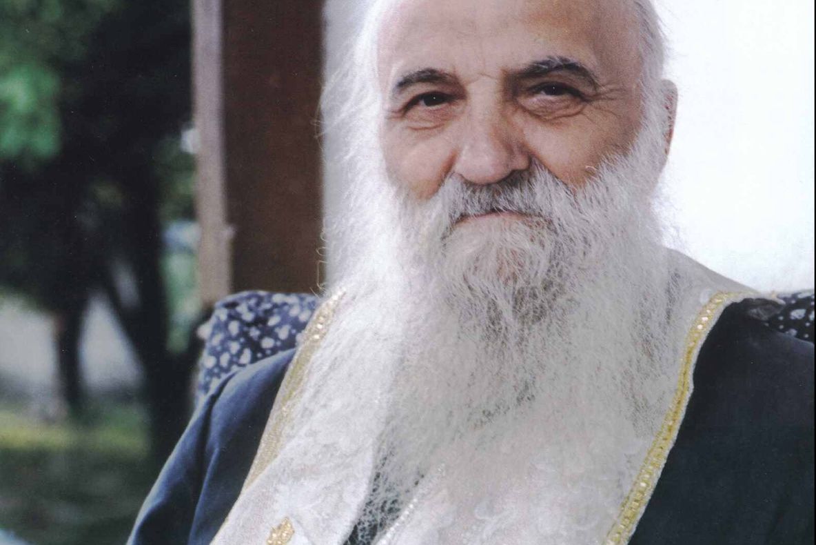 Profeţiile părintelui Argatu:„Va fi pustiu peste tot şi jumătate din Bucureşti va fi sub dărâmături”