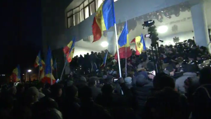Noi proteste la Chişinău, vineri de la ora 10.00. Manifestanţii de astăzi au luat o pauză