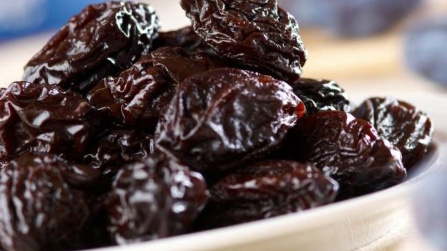 "Secretele" prunelor uscate: de ce e bine să le mănânci