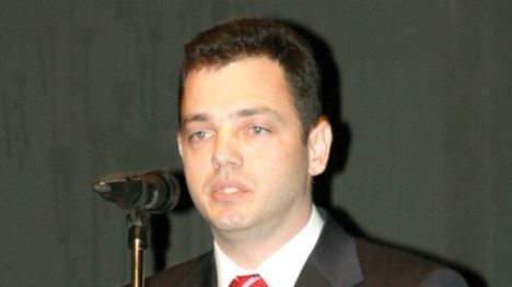 Un senator a fost trimis în judecată pentru evaziune fiscală şi complicitate la spălare de bani 