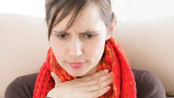 Cum să tratezi răguşeala la tine acasă. De ce nu e bine să vorbeşti în şoaptă dacă ai răguşit