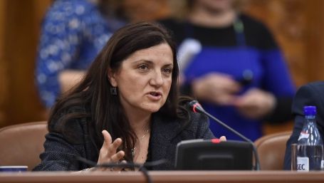 Prună, despre cărțile scrise de deținuți: Dacă s-a încălcat legea, voi lua măsuri 