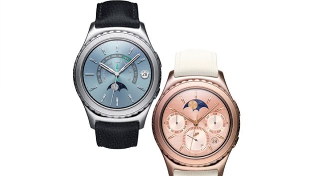 Samsung lansează un ceas din aur şi unul din platină