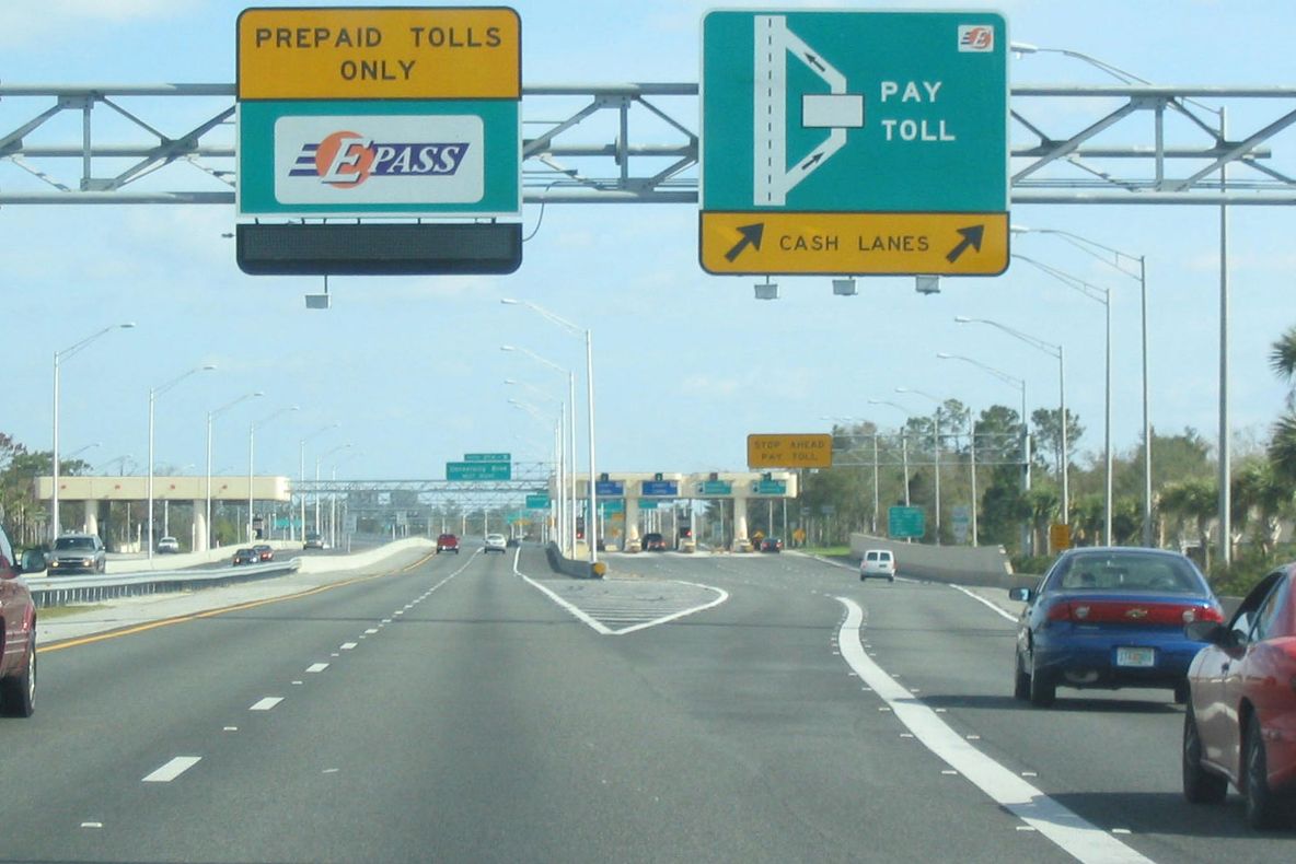 Au văzut un copil în scutece pe marginea străzii. Când s-au apropiat, au încremenit