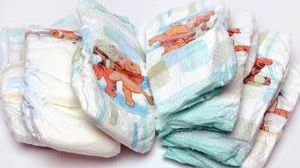 A cumpărat un pachet de scutece pentru fiica lui. Ce a găsit înăuntru l-a lăsat fără cuvinte