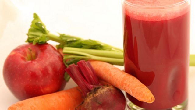 Sucul care ne ajută să scăpăm de durerile de stomac. Iată cum se prepară