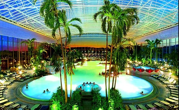 Ce a răspuns Therme București în urma incidentului cu romii